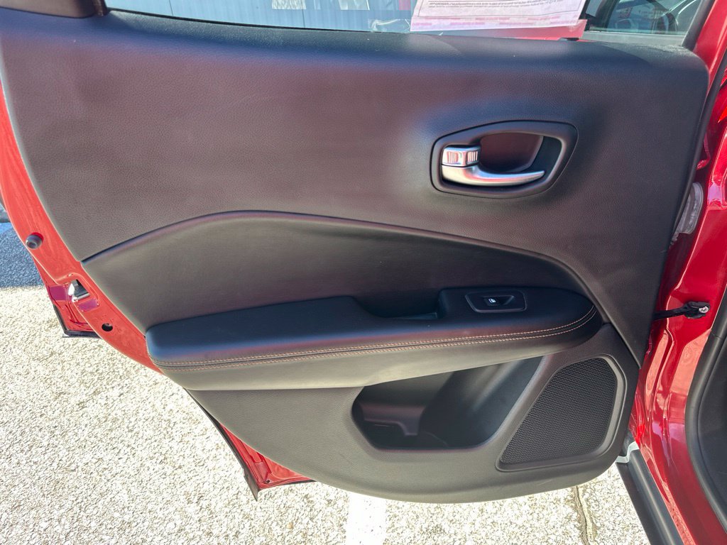 Used 2019 Jeep Compass Limited AWD/4WD image 17