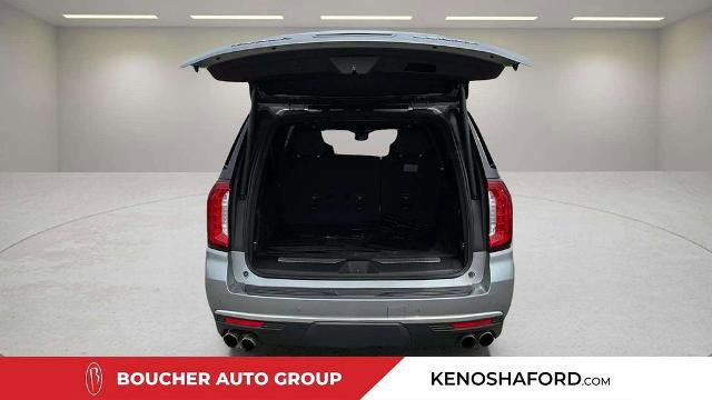 Used 2023 GMC Yukon XL Denali w/ Denali Reserve Package AWD/4WD image 9