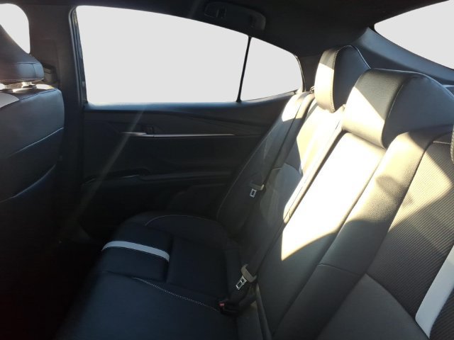 Used 2025 Toyota Camry SE FWD image 10