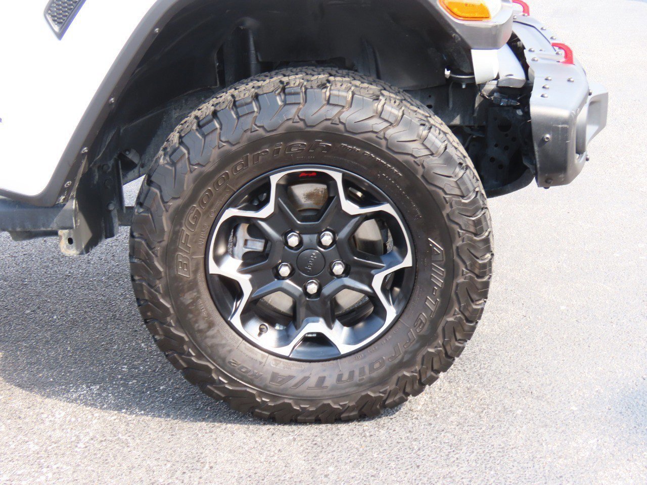 Used 2023 Jeep Wrangler Unlimited Rubicon w/ Steel Bumper Group image 14