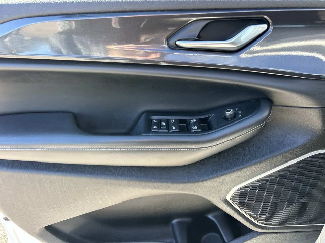 Used 2022 Jeep Grand Cherokee L Laredo w/ Luxury Tech Group I AWD/4WD image 33
