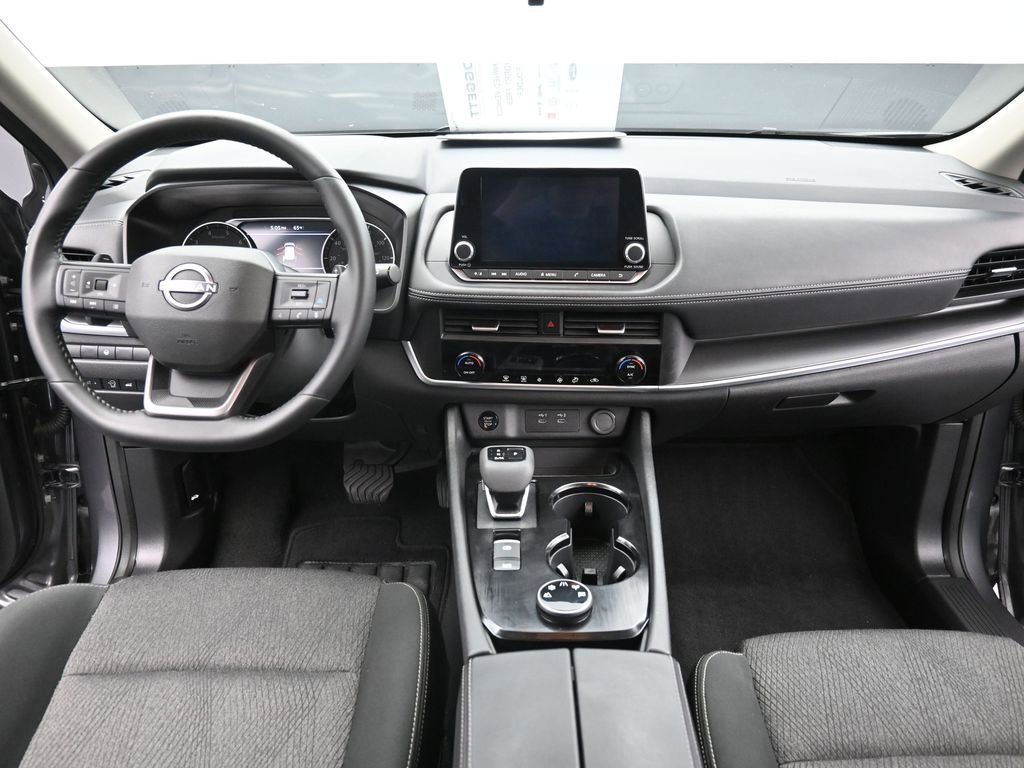 Used 2025 Nissan Rogue SV AWD/4WD image 12