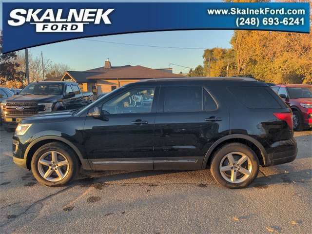 Certified 2018 Ford Explorer XLT w/ Equipment Group 202A image 11