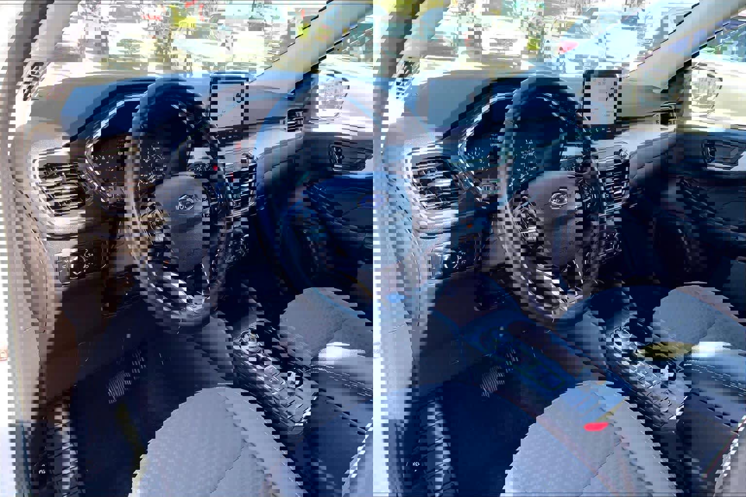 Certified 2022 Ford Escape SE w/ SE Sport Appearance Package FWD image 16