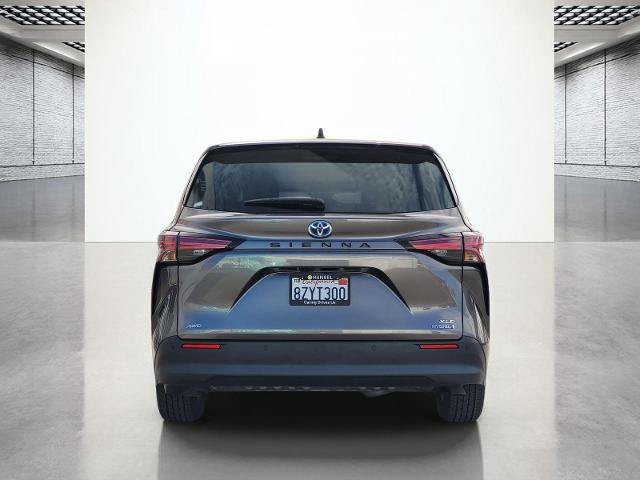 Used 2022 Toyota Sienna XLE AWD/4WD image 6
