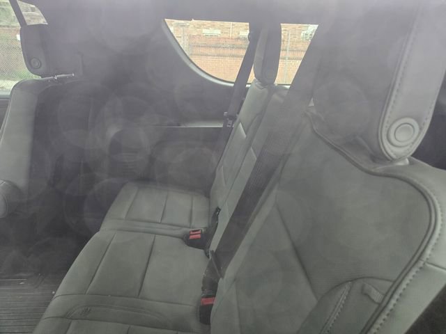 Used 2023 GMC Yukon XL SLT image 11