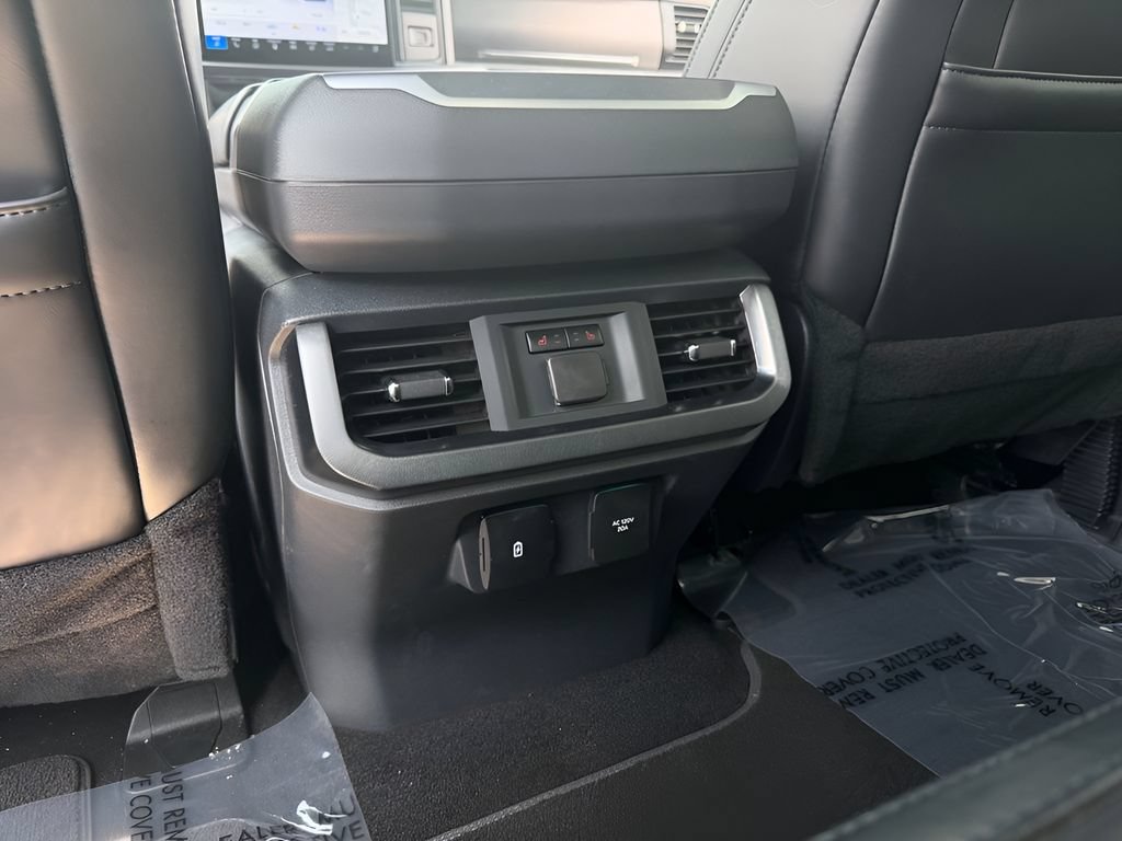 Certified 2025 Ford F150 Platinum w/ Equipment Group 702A High AWD/4WD image 29