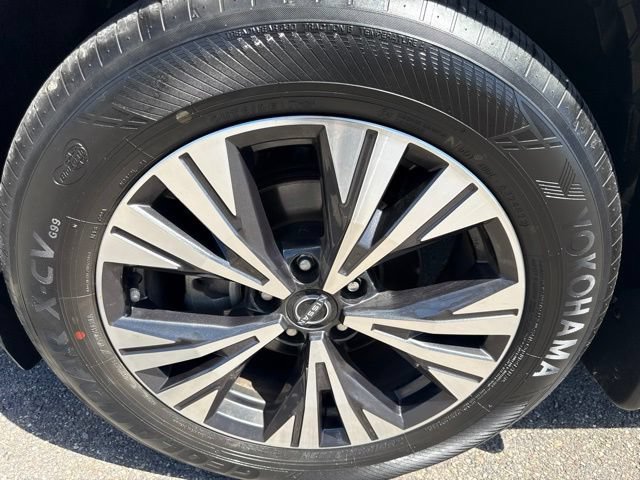 Used 2023 Nissan Rogue SV AWD/4WD image 10