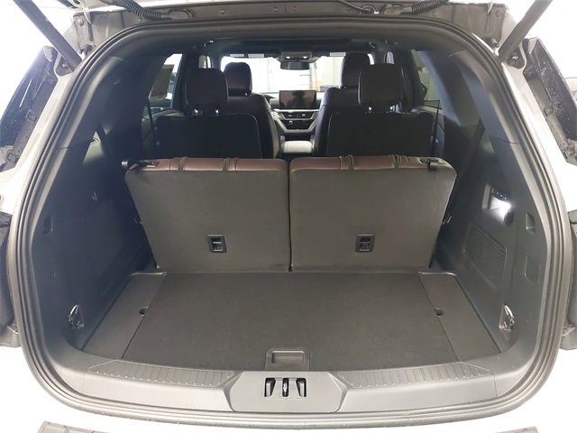 Certified 2025 Ford Explorer Platinum w/ Ultimate Package image 12