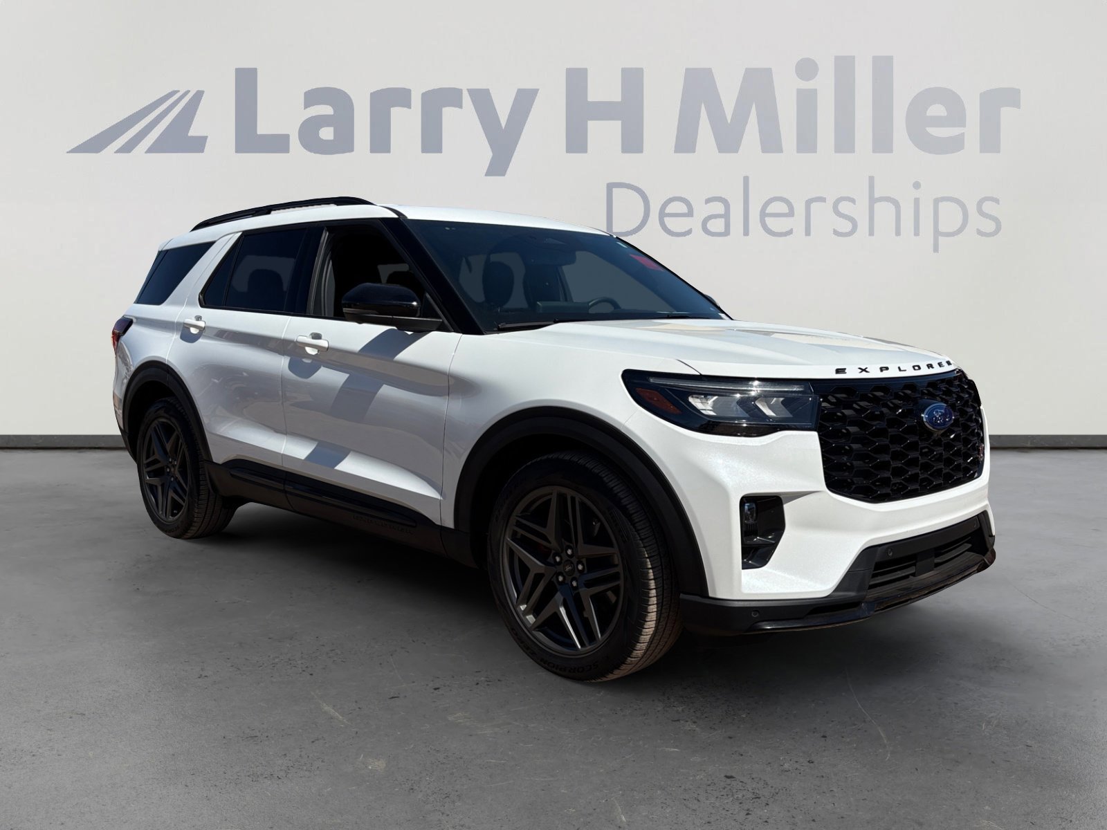 Certified 2026 Ford Explorer ST w/ Sun And Sound Package image 7