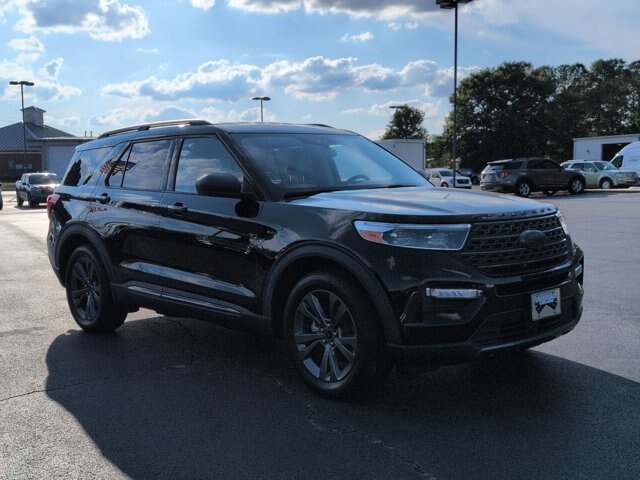 Certified 2021 Ford Explorer XLT w/ Equipment Group 202A