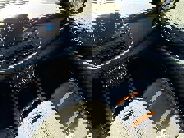 Used 2024 GMC Yukon AT4 w/ Technology Package image 16