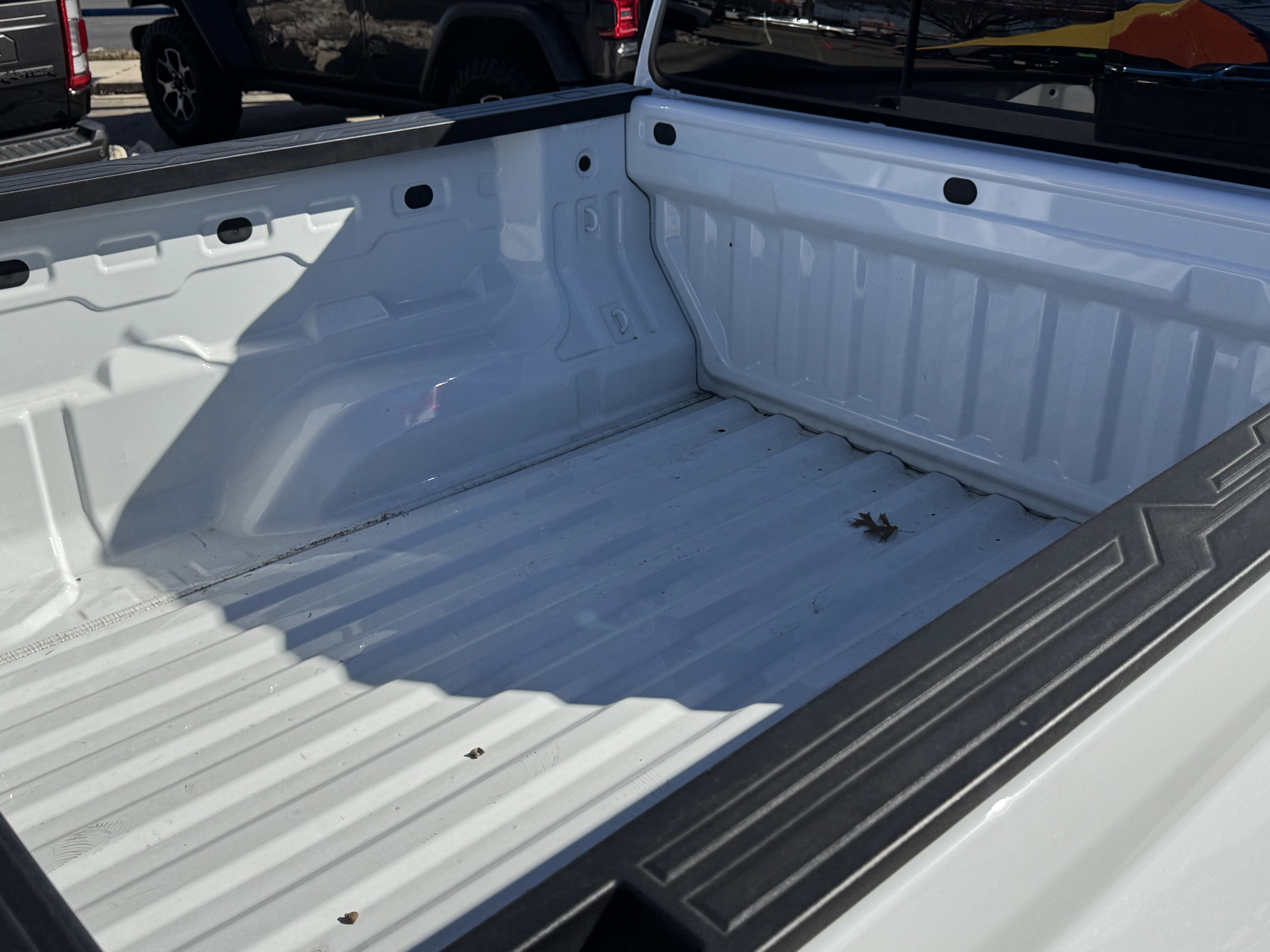 Used 2023 Chevrolet Colorado LT w/ LT Convenience Package II image 9