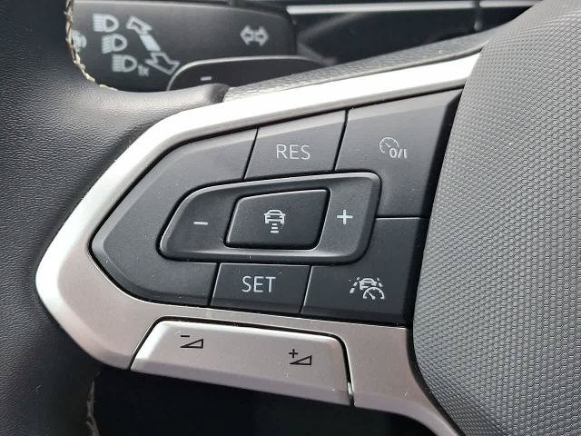 Used 2026 Volkswagen Atlas Cross Sport SE AWD/4WD image 23