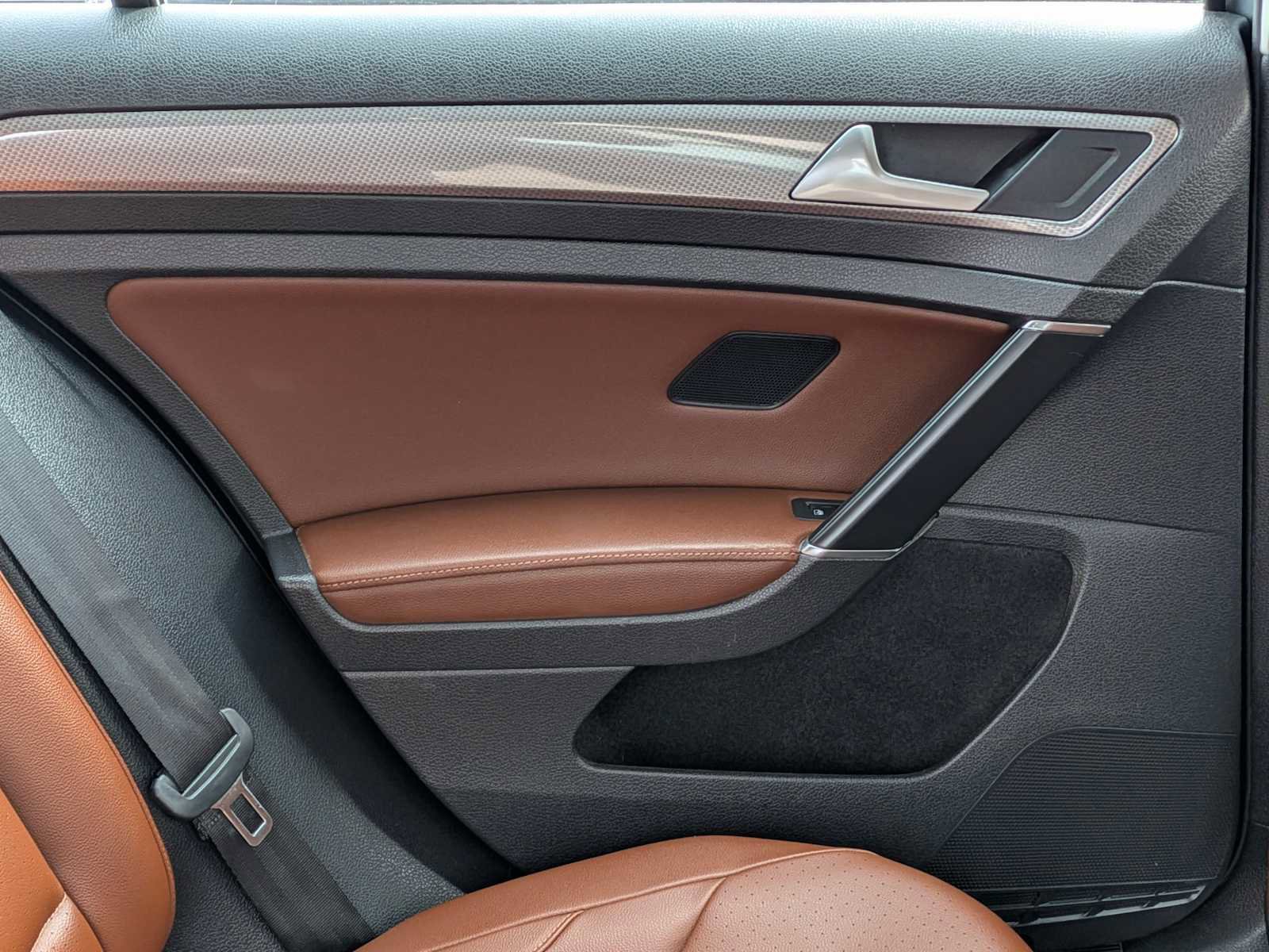 Used 2019 Volkswagen Golf Alltrack S image 23