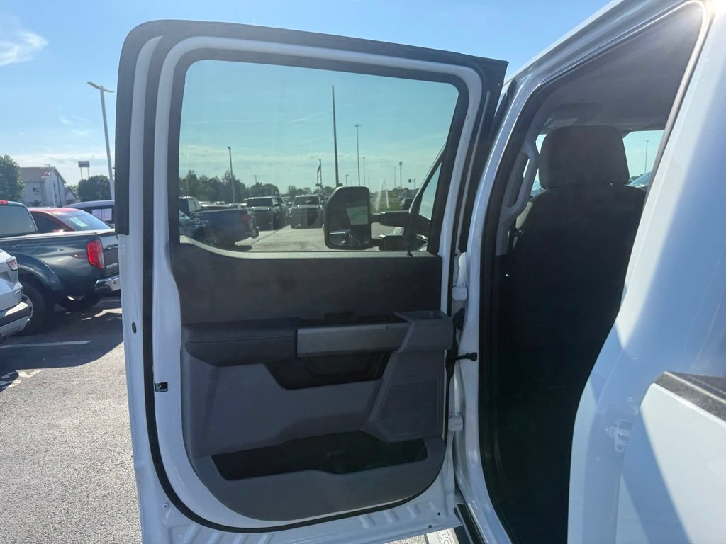 Certified 2025 Ford F350 XLT AWD/4WD image 35