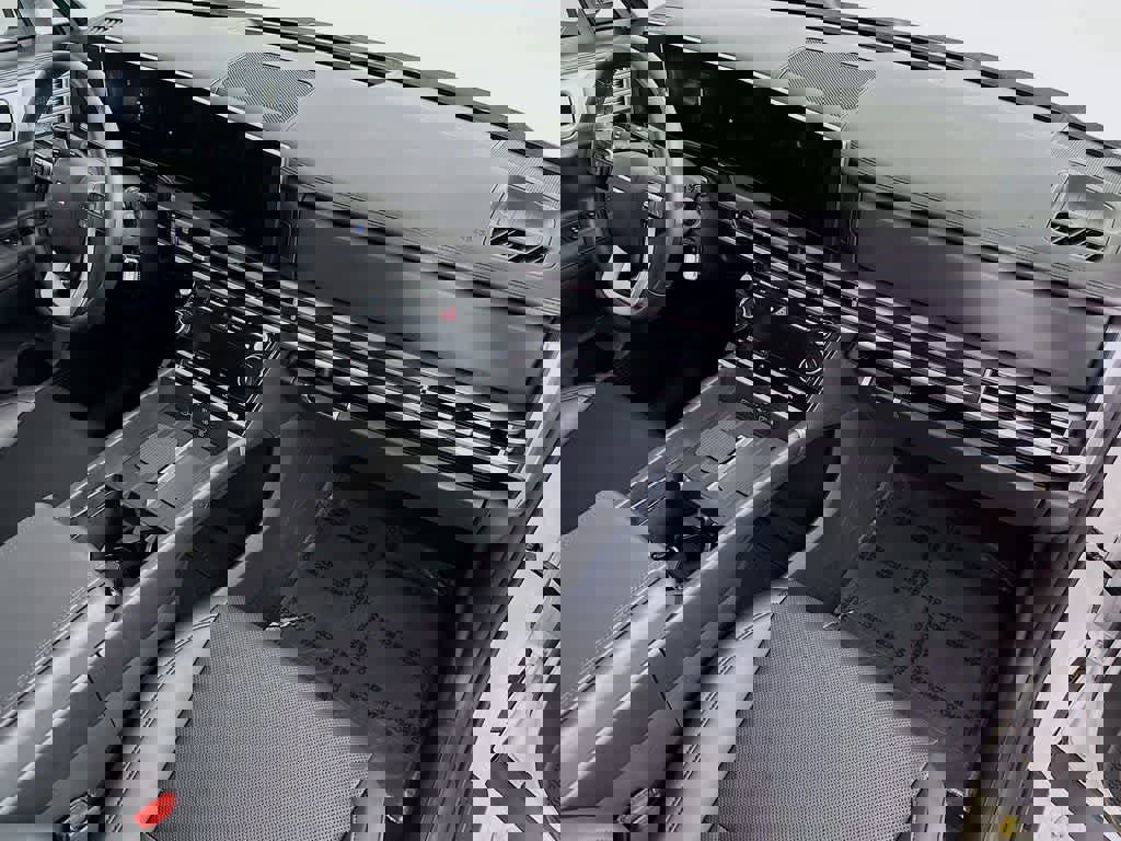 Used 2025 Hyundai Santa Fe SEL image 32