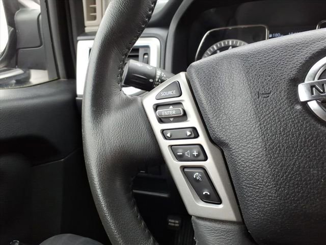 Used 2017 Nissan Titan SV image 21