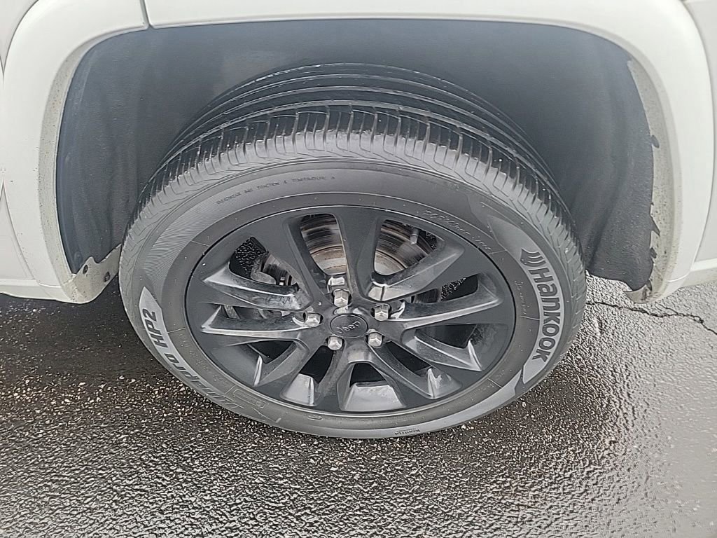 Used 2021 Jeep Grand Cherokee Laredo X image 13