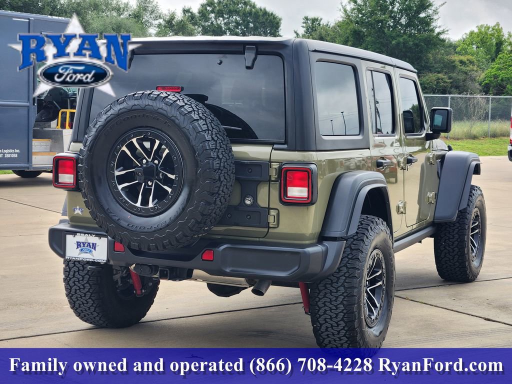Used 2025 Jeep Wrangler Unlimited Sport AWD/4WD image 3