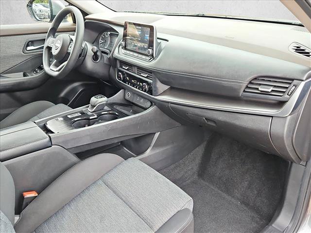 Used 2023 Nissan Rogue SV FWD image 21