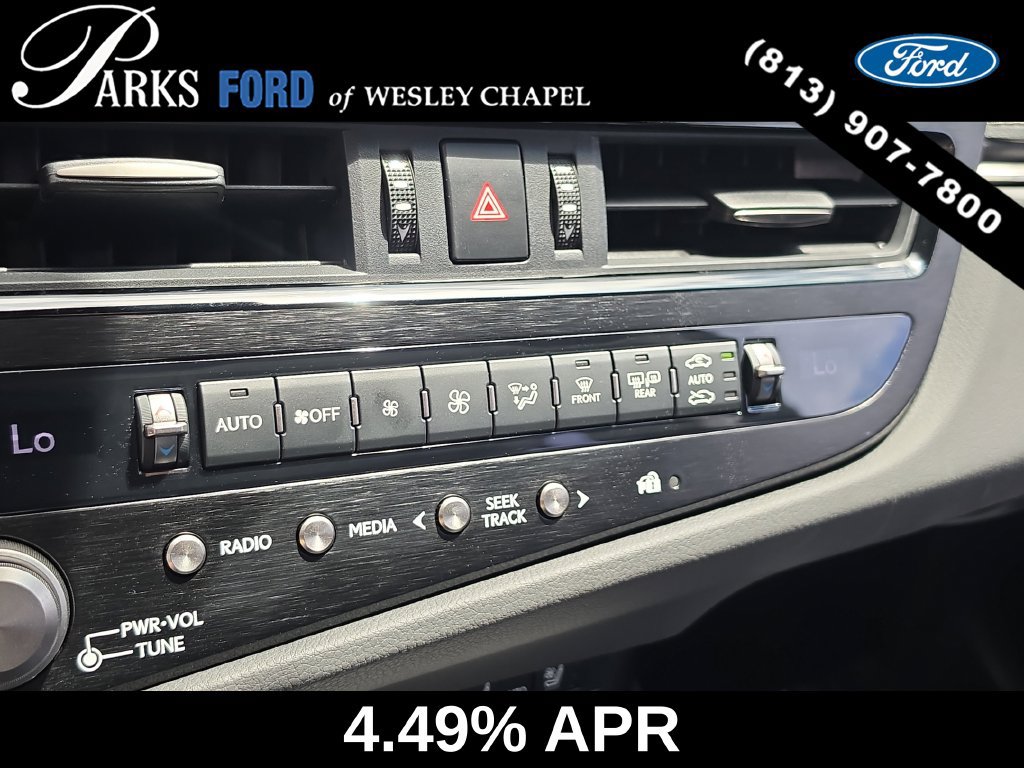 Used 2022 Lexus ES 300h Ultra Luxury w/ Accessory Package 2 FWD image 25