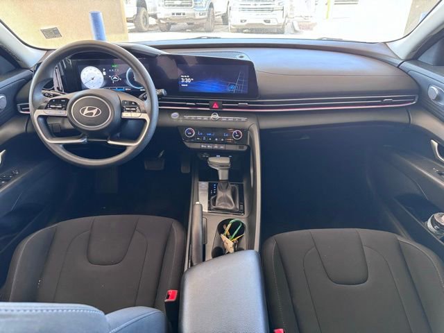 Used 2024 Hyundai Elantra SEL image 13