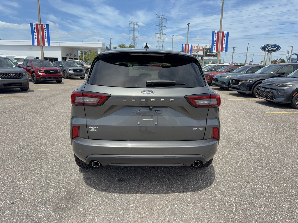 Certified 2023 Ford Escape ST-Line Elite image 3