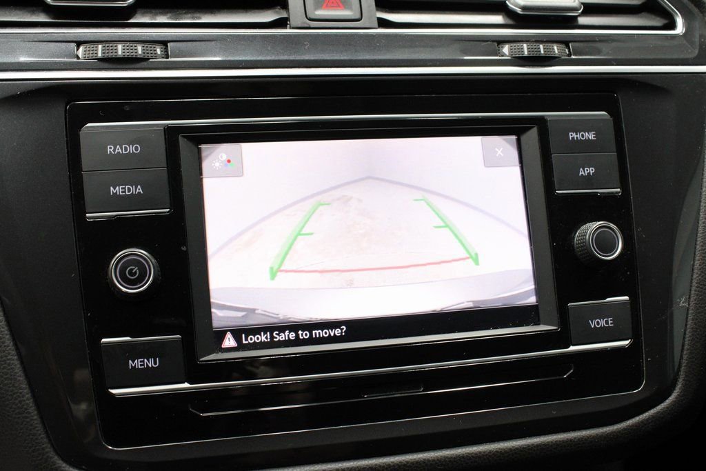 Used 2022 Volkswagen Tiguan S image 10
