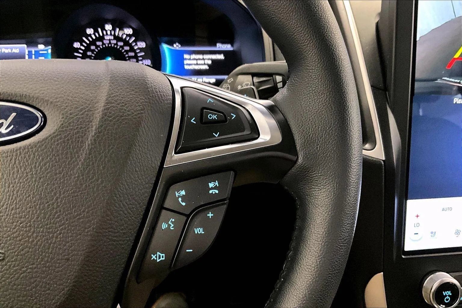 Certified 2024 Ford Edge SEL w/ Convenience Package image 18