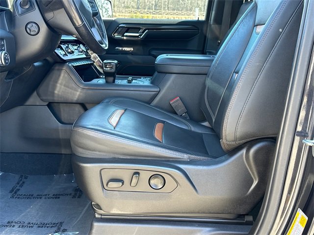 Used 2022 GMC Sierra 1500 AT4 w/ Technology Package image 9