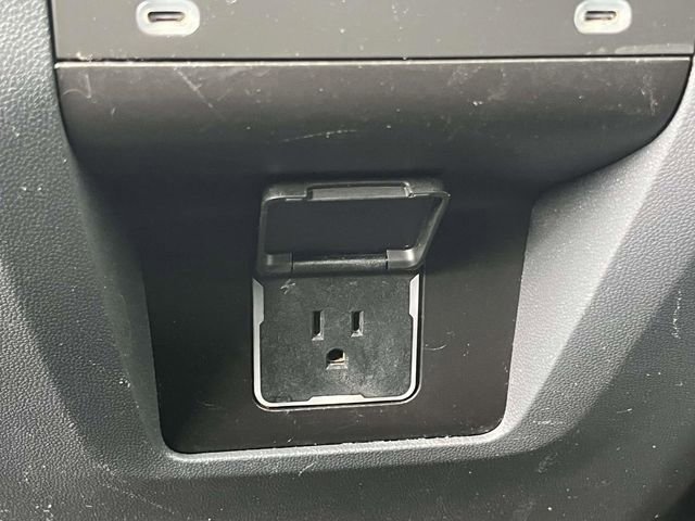 Used 2021 GMC Yukon XL Denali image 11