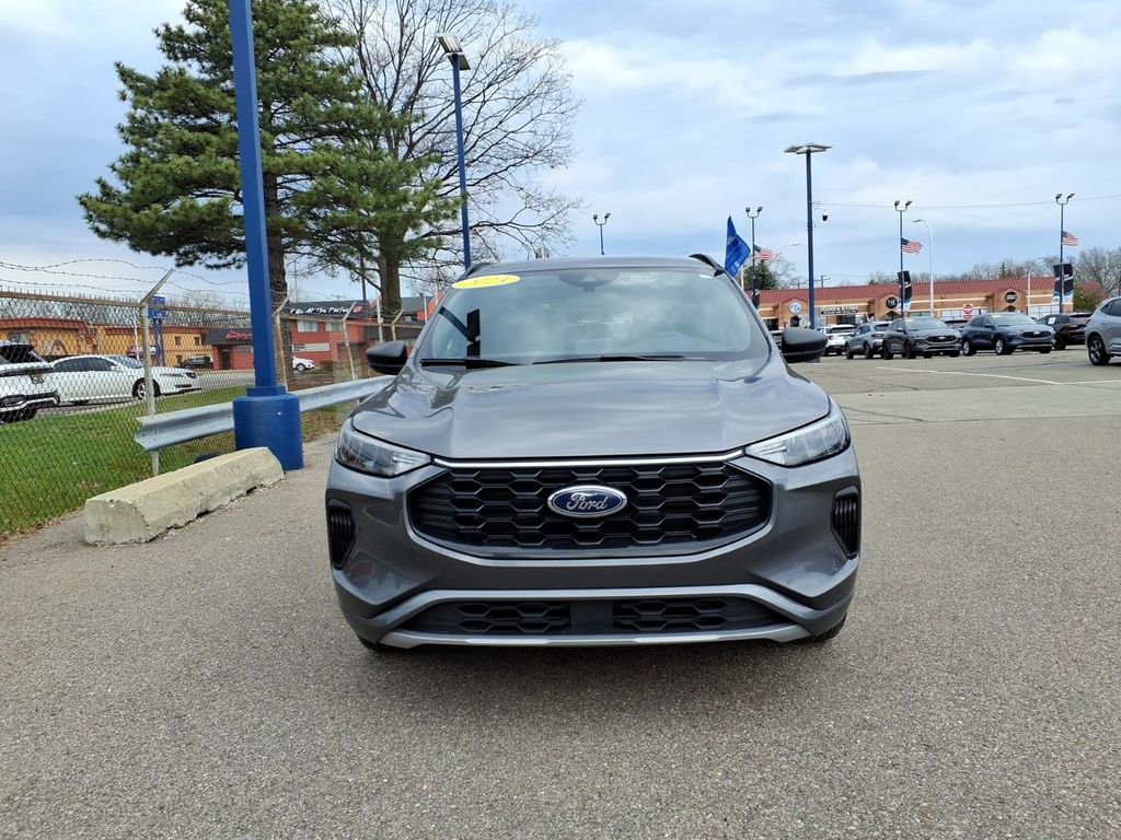 Certified 2024 Ford Escape ST-Line image 7