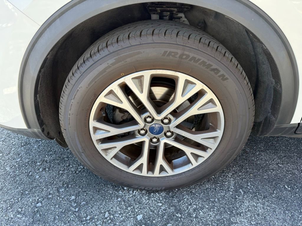 Certified 2022 Ford Escape SEL image 10