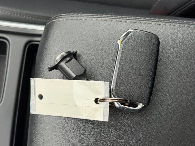 Used 2023 Kia Sorento S w/ Panoramic Sunroof Package image 28