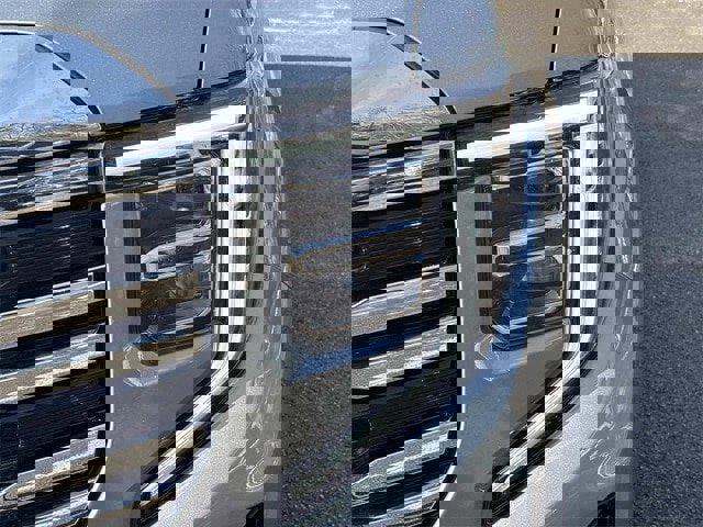 Used 2024 GMC Sierra 1500 SLT w/ SLT Convenience Package image 11