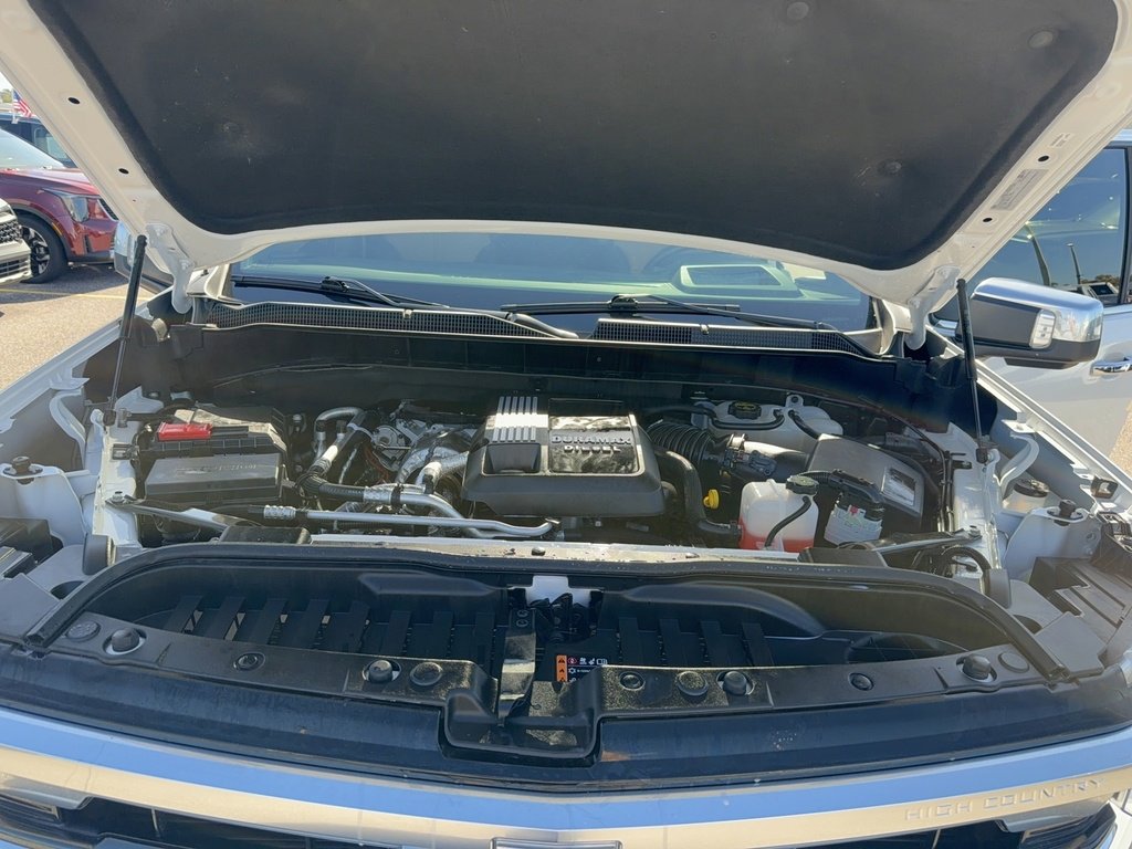 Used 2025 Chevrolet Silverado 1500 High Country image 39