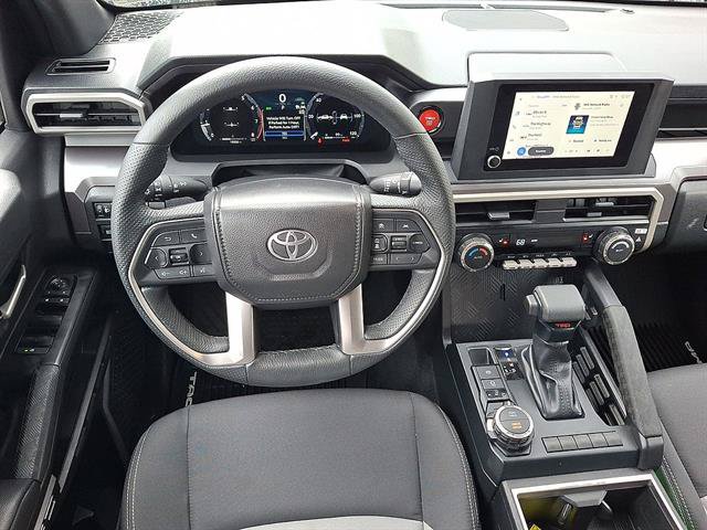 Used 2025 Toyota Tacoma TRD Sport AWD/4WD image 21
