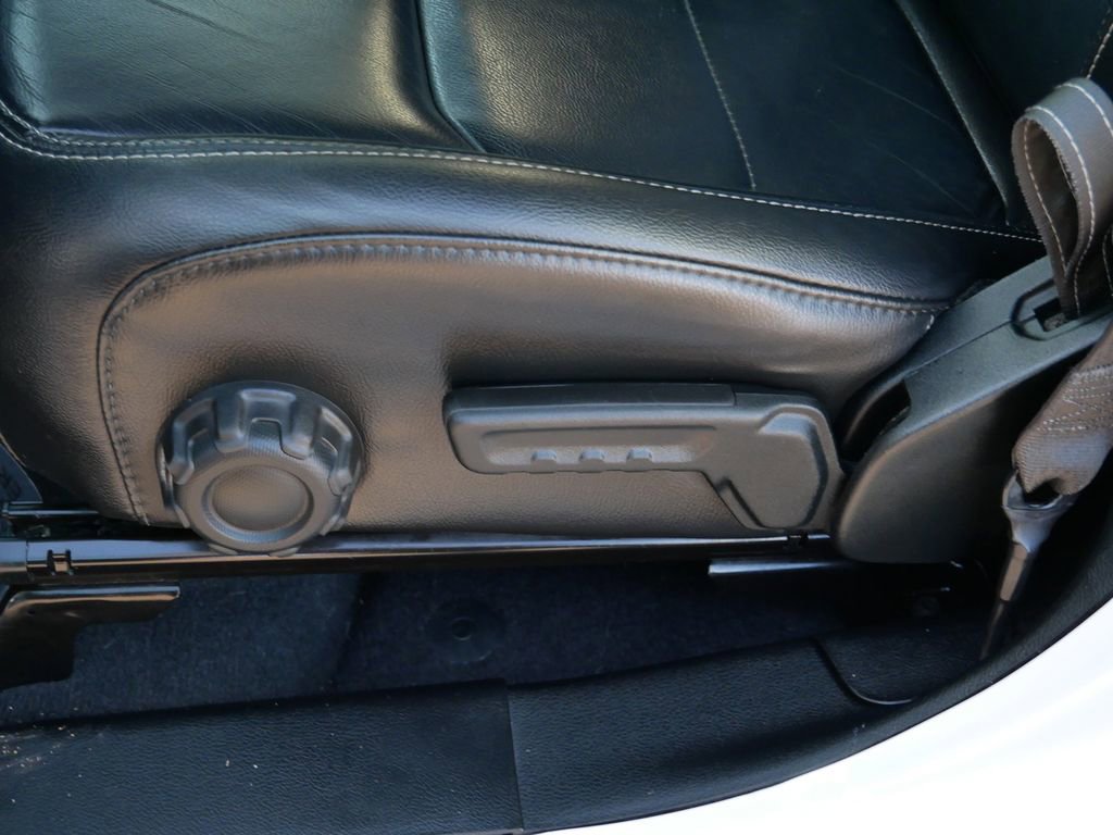 Used 2018 Jeep Wrangler Unlimited Sahara image 16