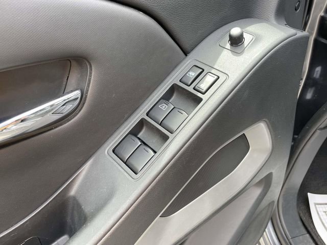 Used 2023 Nissan Frontier SV w/ SV Convenience Package image 17