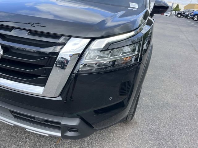 Used 2024 Nissan Pathfinder Platinum w/ Cargo Package FWD image 11