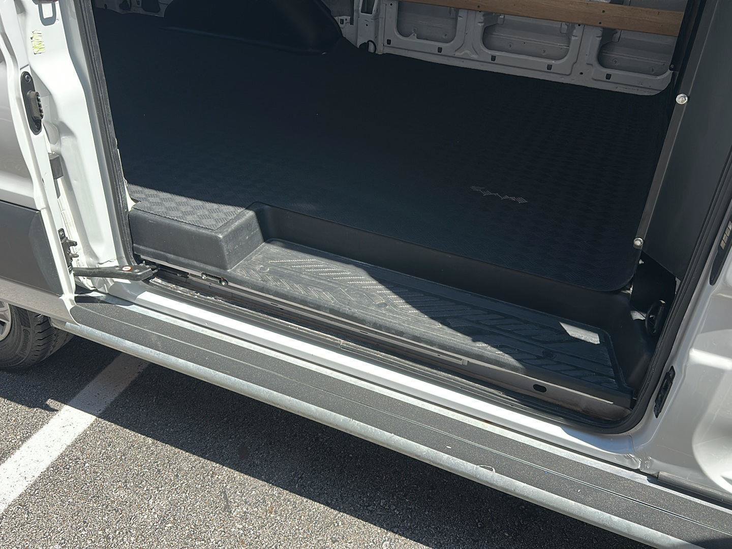 Certified 2025 Ford Transit 250 Low Roof w/ Exterior Upgrade Package RWD image 27