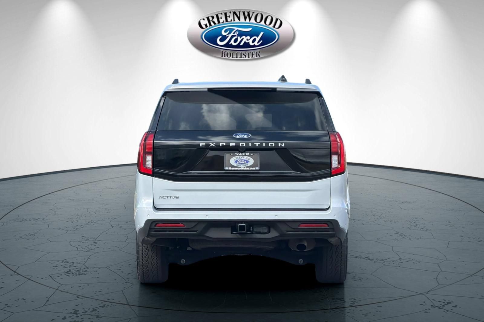 Certified 2025 Ford Expedition Active AWD/4WD image 5