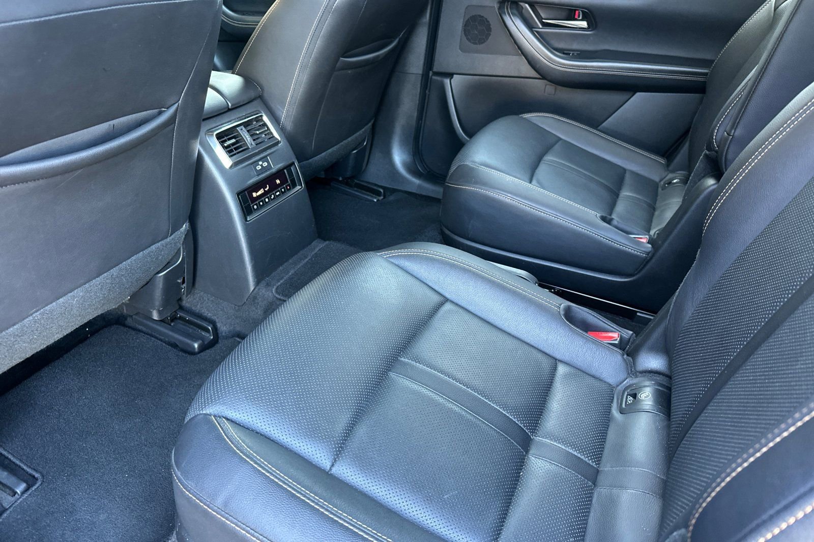 Used 2024 MAZDA CX-90 3.3 Turbo w/ Premium Package image 11