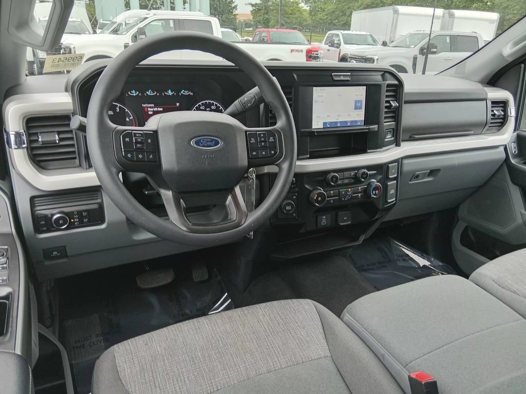 Certified 2025 Ford F250 XLT AWD/4WD image 14