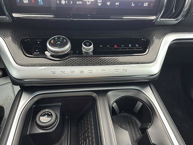 Certified 2025 Ford Expedition Max Platinum w/ Stealth Appearance Package AWD/4WD image 24