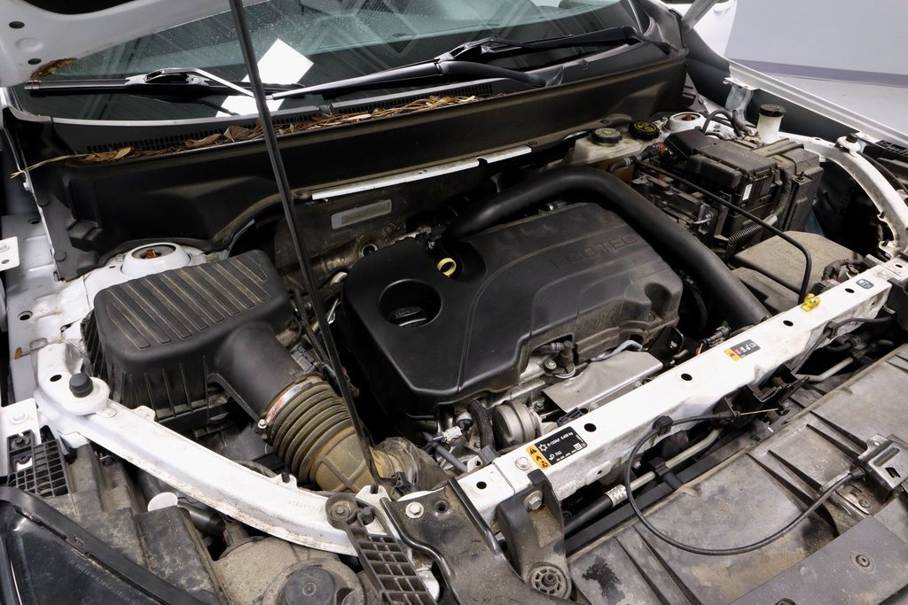 Used 2023 GMC Terrain SLE w/ LPO, Floor Liner Package image 17