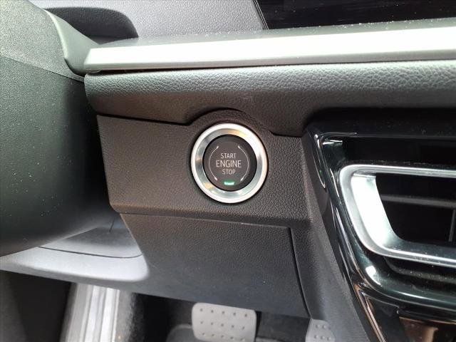 Used 2025 Chevrolet Traverse LT image 18