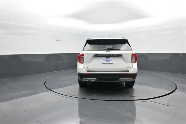 Certified 2021 Ford Explorer XLT w/ Equipment Group 202A image 6