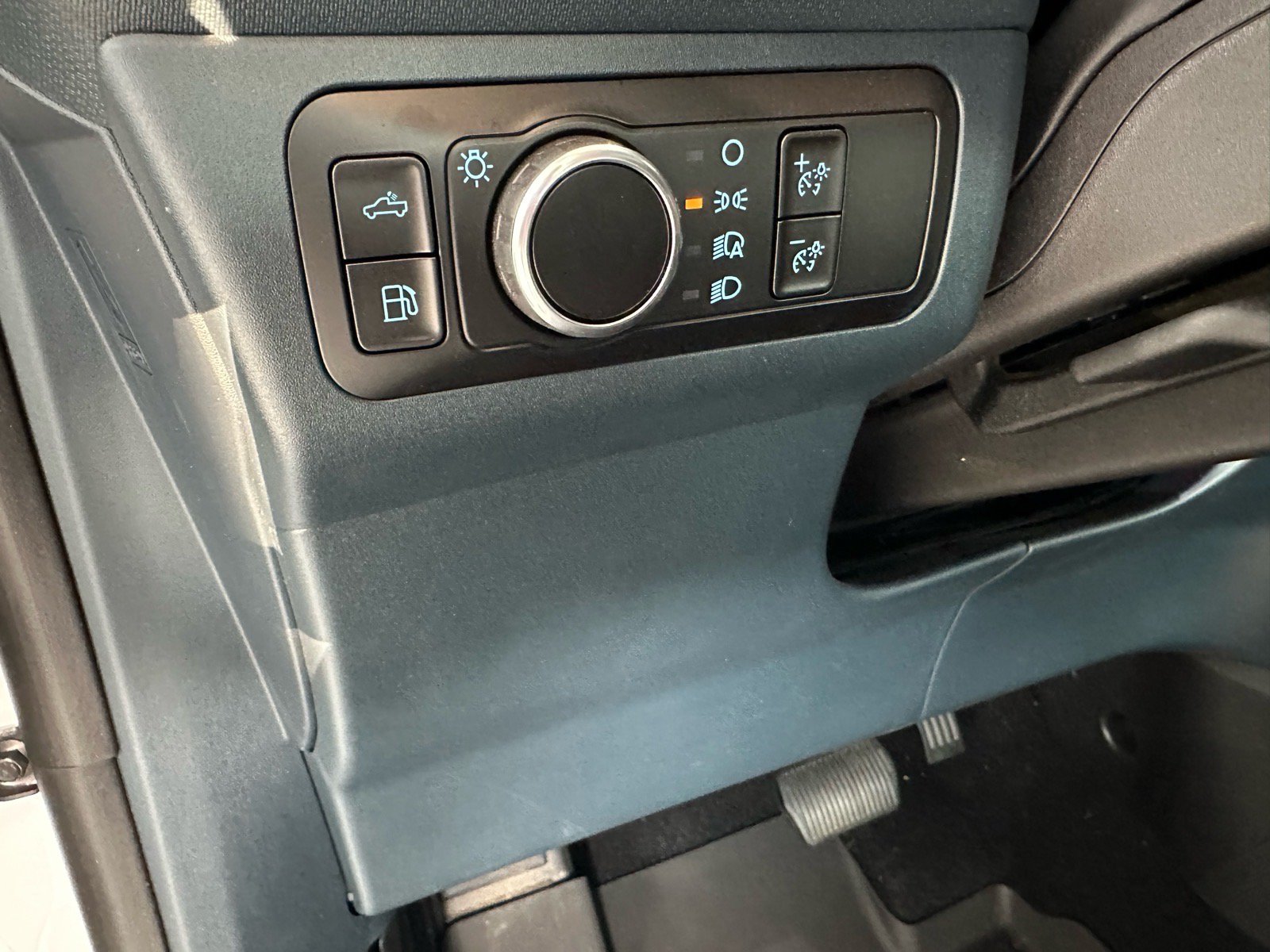 Certified 2025 Ford Maverick XLT w/ XLT Luxury Package FWD image 26